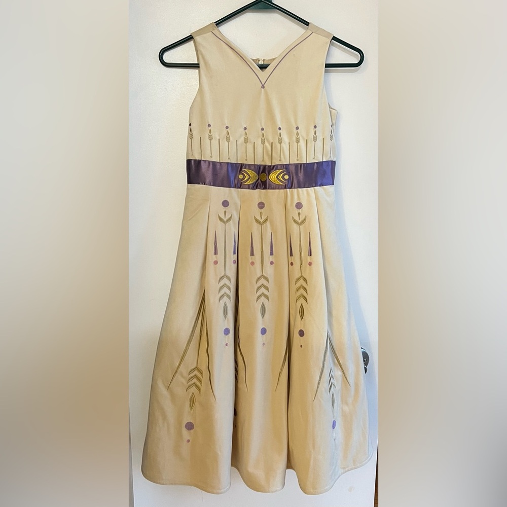 EUC Anna maxi dress in size 8Y